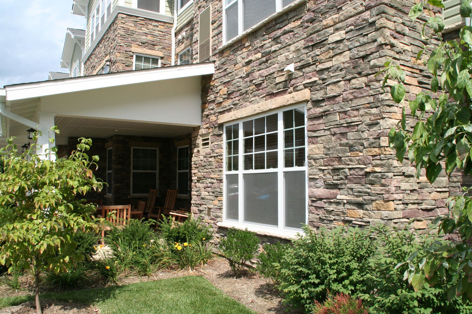 Huron dry stack stone